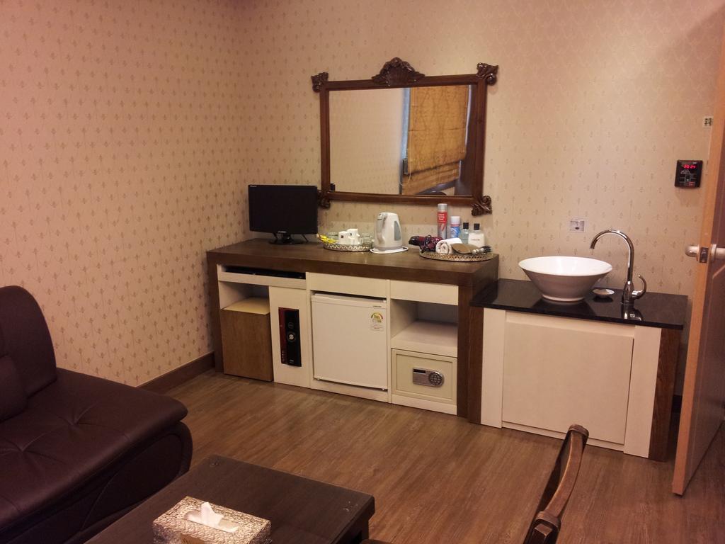 Incheon Prince Hotel Szoba fotó